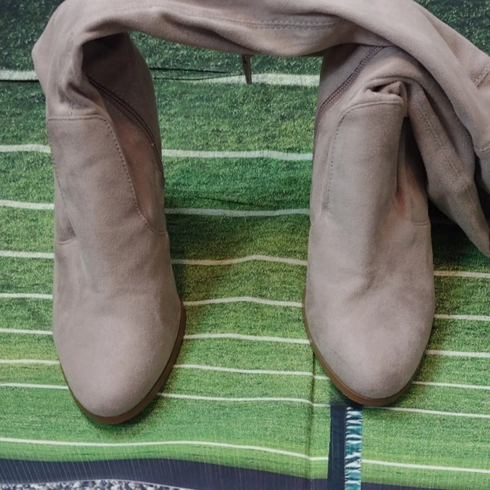 ASOS cream soft velour block heel over the knee boots size 5 - Picture 2 of 9